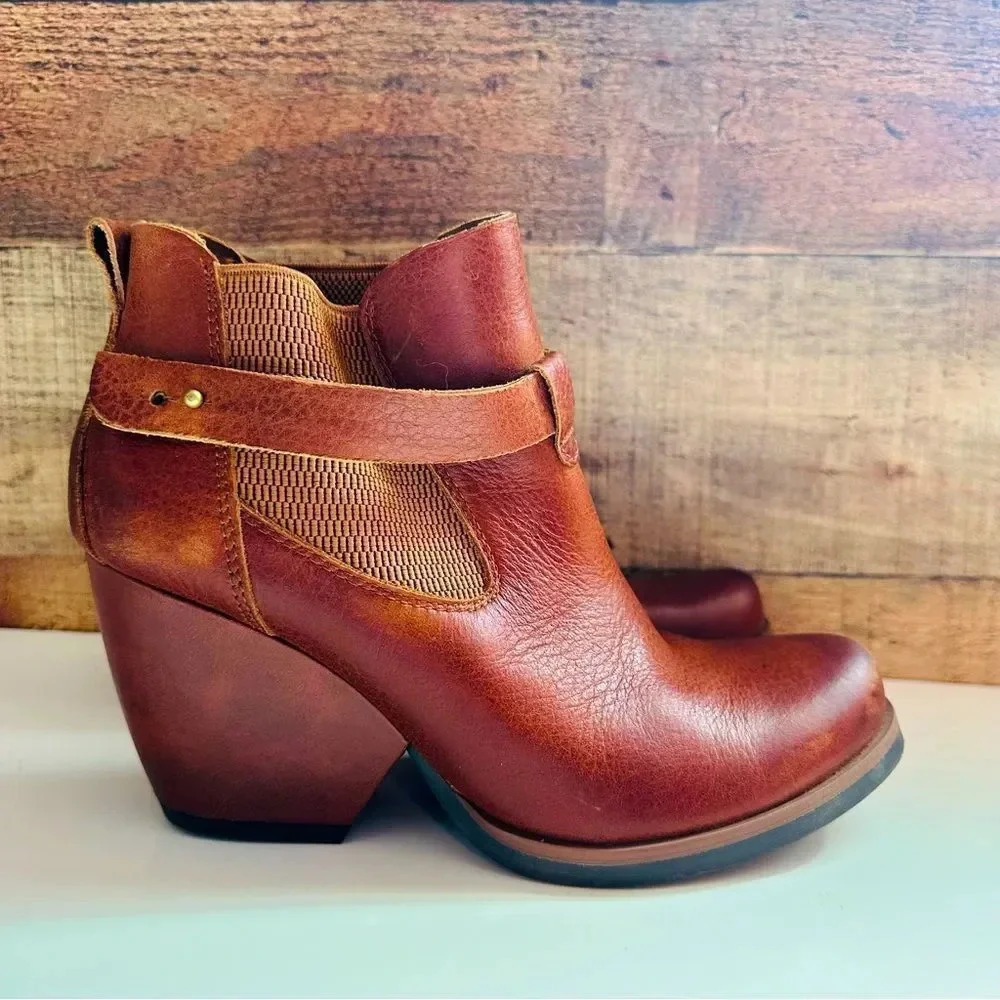 Kork Ease Moonstone Leather Bootie - Picture 2 of 8